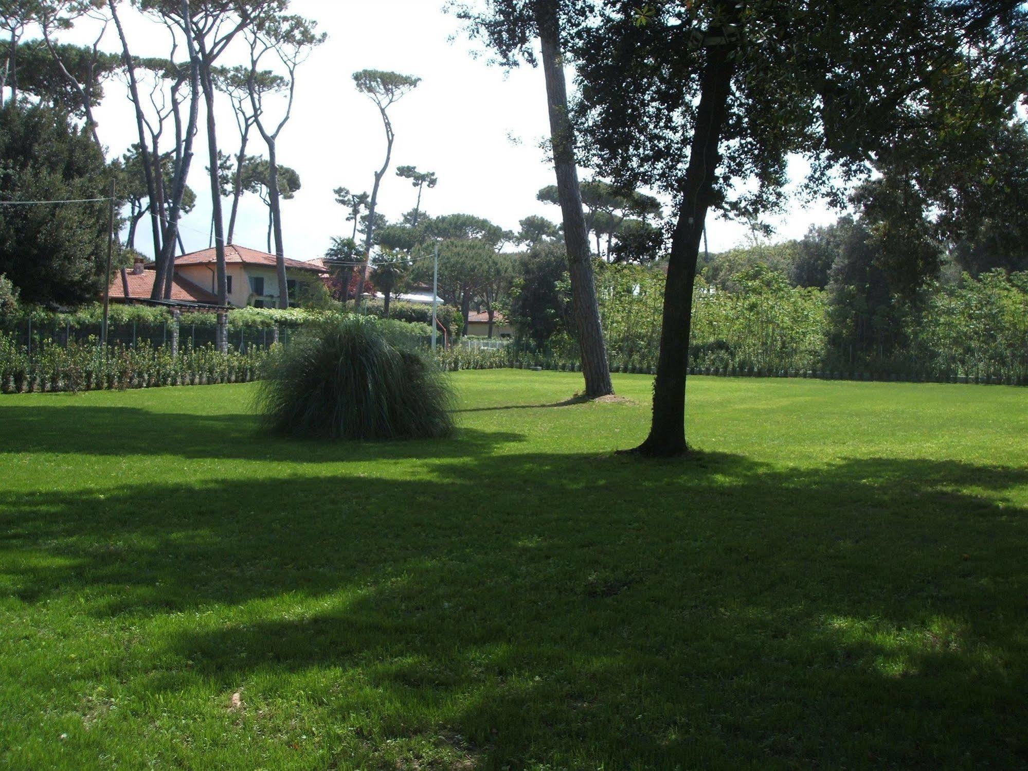 Hotel Astor Victoria Forte dei Marmi Extérieur photo