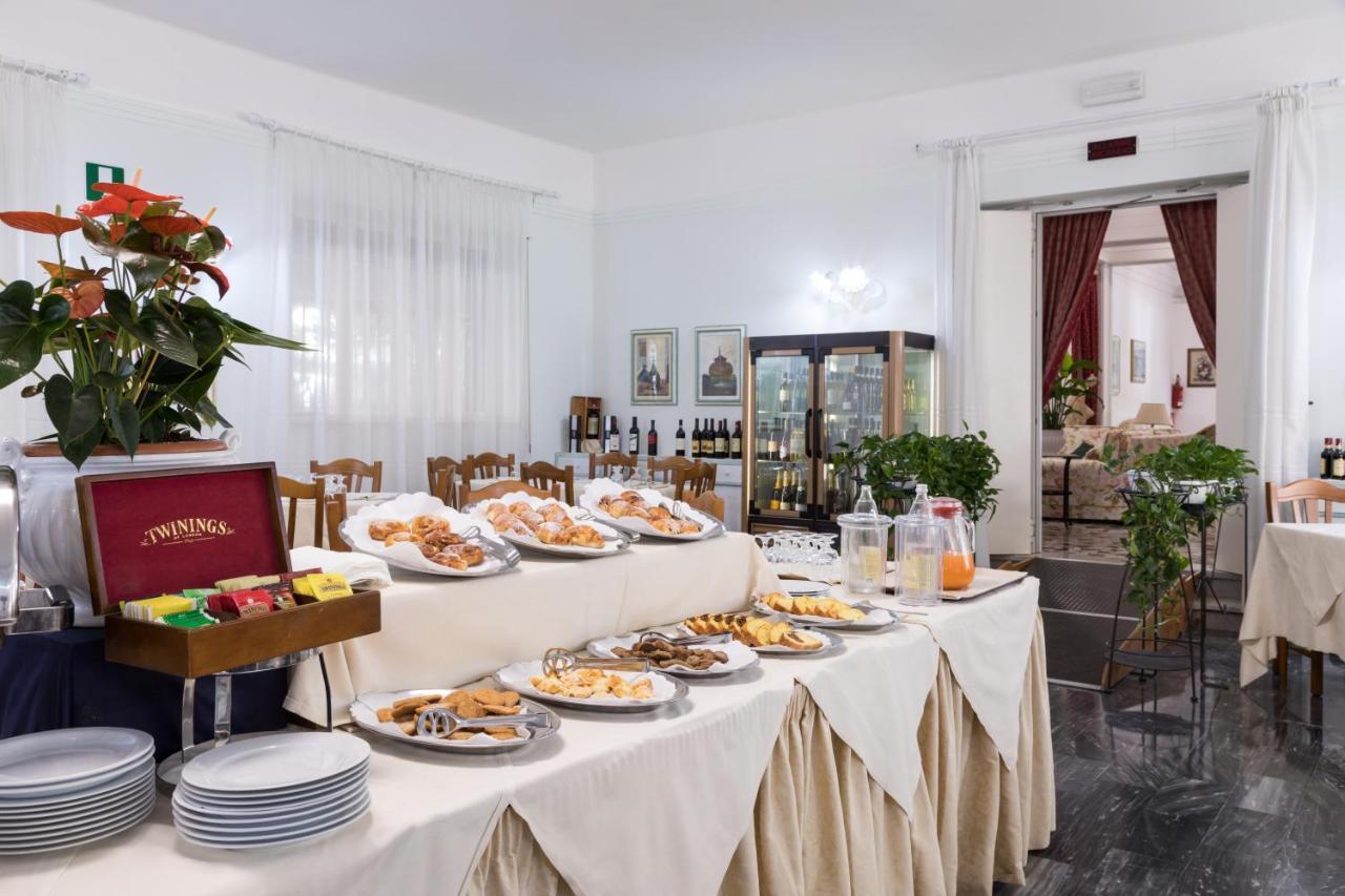 Hotel Astor Victoria Forte dei Marmi Extérieur photo